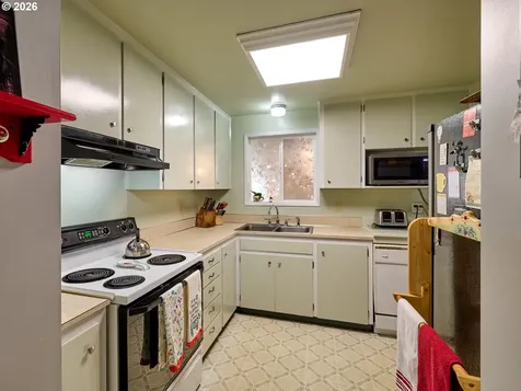 1215 Stanfield Road Woodburn OR 97071