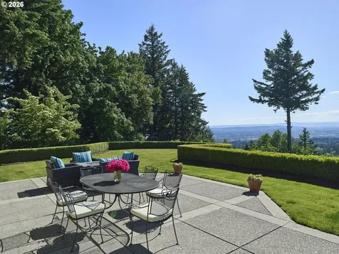 1205 SW Fairfax Place Portland OR 97225