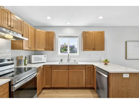 929 NW Spring Street Newport OR 97365