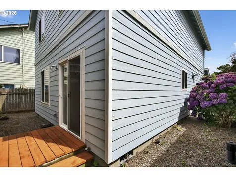 929 NW Spring Street Newport OR 97365