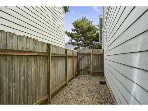 929 NW Spring Street Newport OR 97365