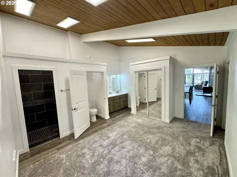 94475 Golf Course Lane North Bend OR 97459