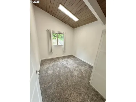94475 Golf Course Lane North Bend OR 97459