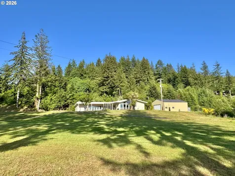 94475 Golf Course Lane North Bend OR 97459