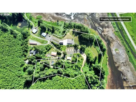 94475 Golf Course Lane North Bend OR 97459