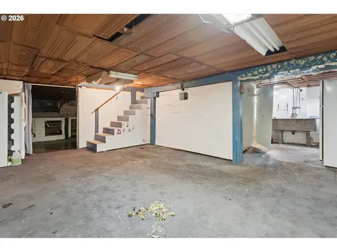 7812 SW Oak Street Portland OR 97223