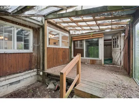 7812 SW Oak Street Portland OR 97223