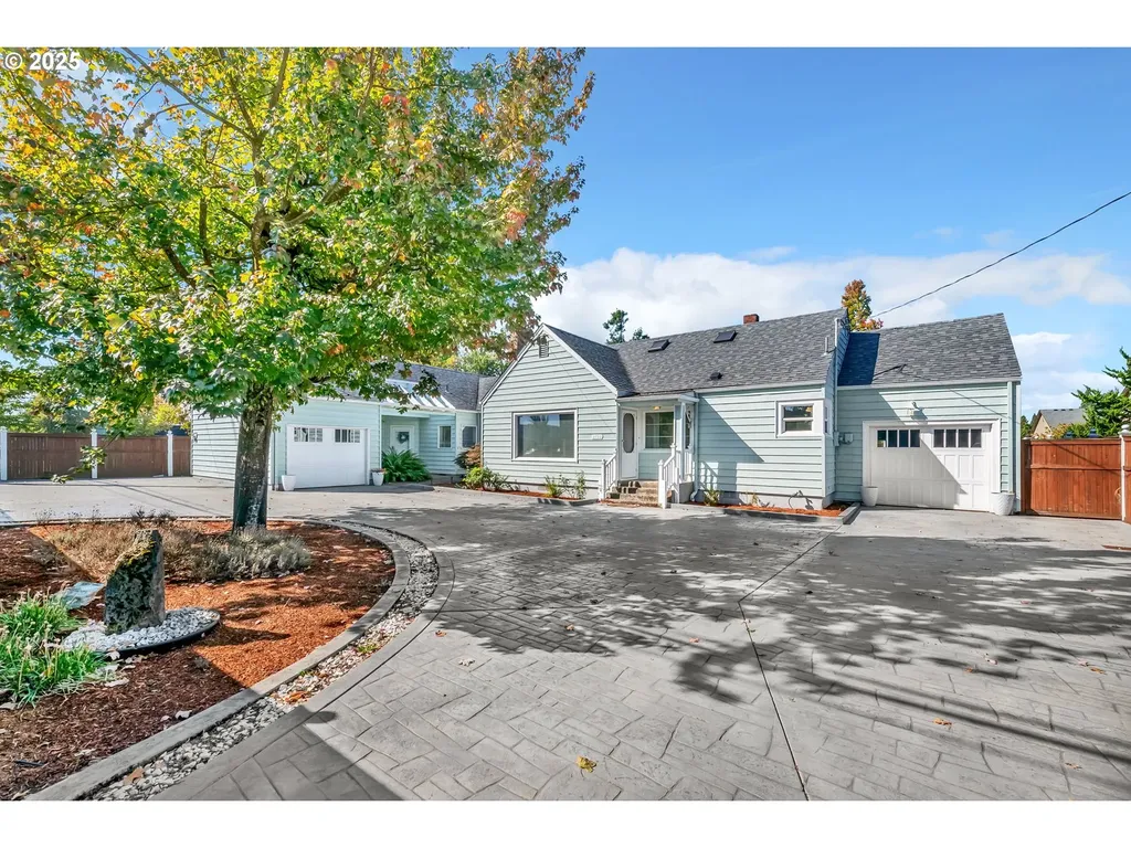 2736/2740 Coburg Road Eugene OR 97408