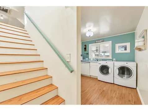 2736/2740 Coburg Road Eugene OR 97408
