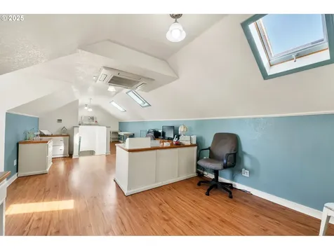 2736/2740 Coburg Road Eugene OR 97408