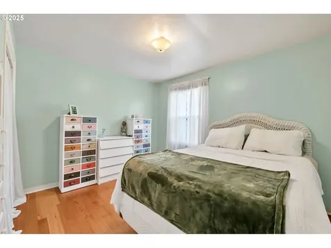 2736/2740 Coburg Road Eugene OR 97408