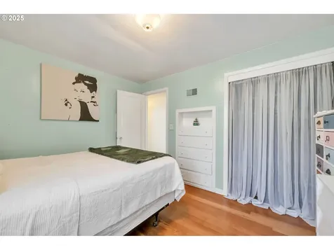 2736/2740 Coburg Road Eugene OR 97408