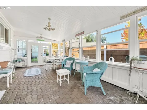 2736/2740 Coburg Road Eugene OR 97408