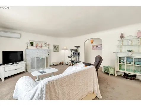 2736/2740 Coburg Road Eugene OR 97408
