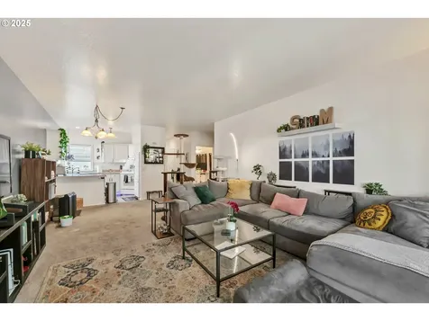 2736/2740 Coburg Road Eugene OR 97408