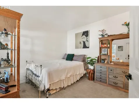 2736/2740 Coburg Road Eugene OR 97408
