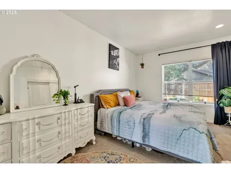 2736/2740 Coburg Road Eugene OR 97408