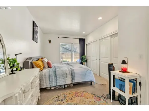 2736/2740 Coburg Road Eugene OR 97408
