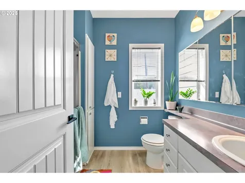 2736/2740 Coburg Road Eugene OR 97408