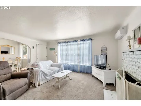 2736/2740 Coburg Road Eugene OR 97408