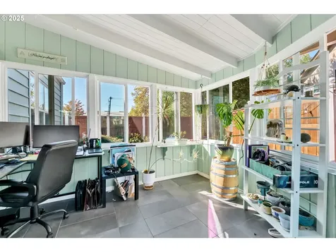 2736/2740 Coburg Road Eugene OR 97408