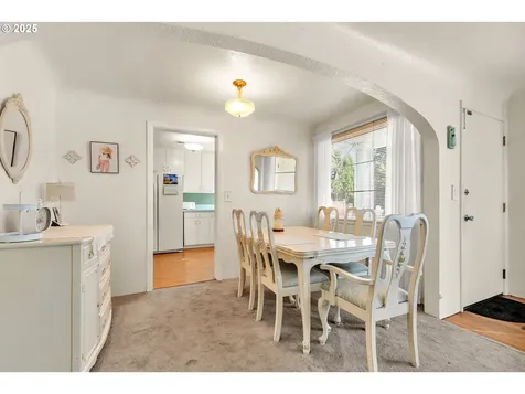 2736/2740 Coburg Road Eugene OR 97408