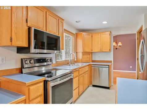 244 Sparks Drive Kelso WA 98626