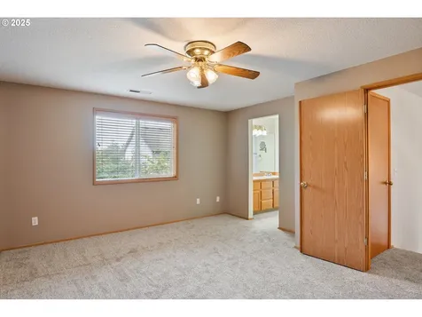 244 Sparks Drive Kelso WA 98626