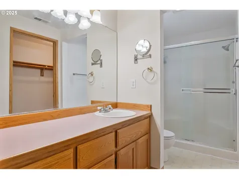 244 Sparks Drive Kelso WA 98626