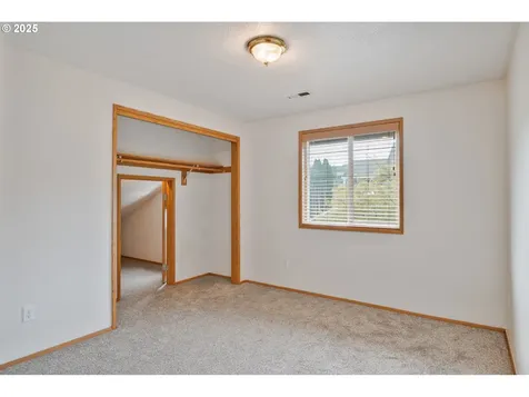 244 Sparks Drive Kelso WA 98626