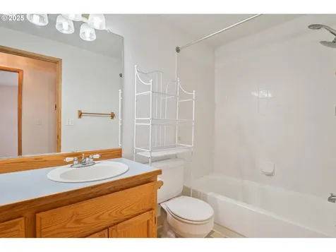 244 Sparks Drive Kelso WA 98626