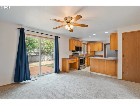 244 Sparks Drive Kelso WA 98626