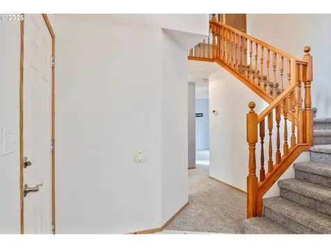244 Sparks Drive Kelso WA 98626