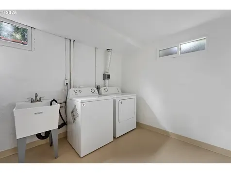 5411 SW Idaho Street Portland OR 97221