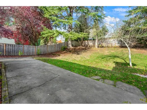 5411 SW Idaho Street Portland OR 97221