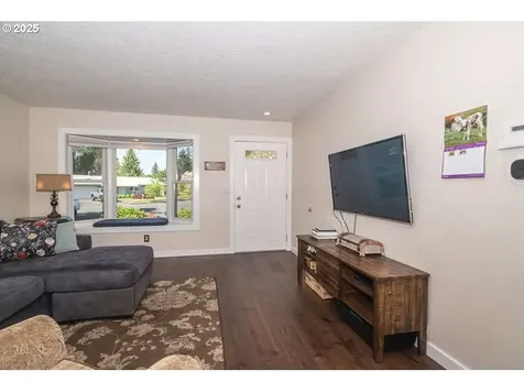 2036 SE 161st Court Portland OR 97233