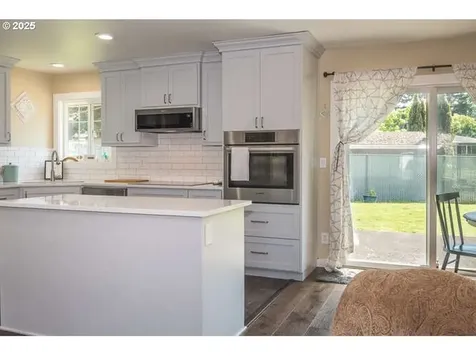 2036 SE 161st Court Portland OR 97233