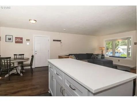 2036 SE 161st Court Portland OR 97233