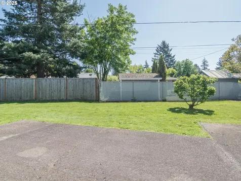 2036 SE 161st Court Portland OR 97233