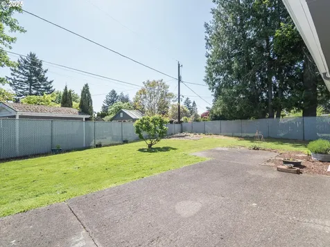 2036 SE 161st Court Portland OR 97233