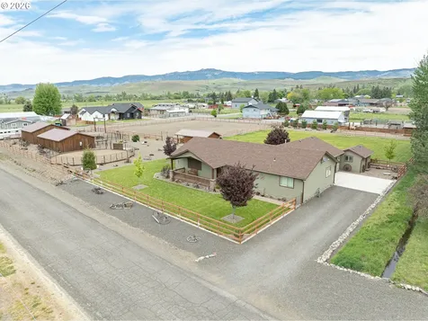 975 N 10th Street Union OR 97883