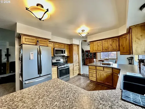 975 N 10th Street Union OR 97883