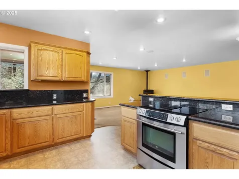 7941 Upper Olalla Road Winston OR 97496