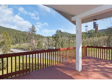 7941 Upper Olalla Road Winston OR 97496