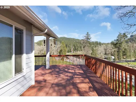7941 Upper Olalla Road Winston OR 97496
