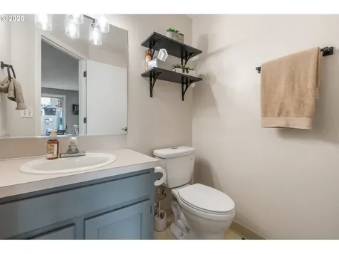 404 E Valley Street Yacolt WA 98675