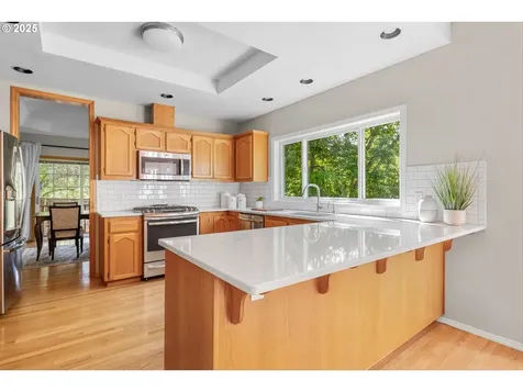 8878 SW Romal Court Beaverton OR 97008