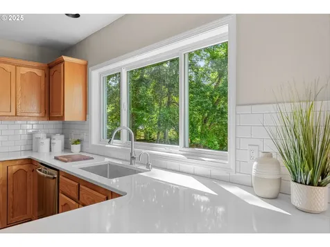 8878 SW Romal Court Beaverton OR 97008