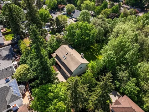 8878 SW Romal Court Beaverton OR 97008