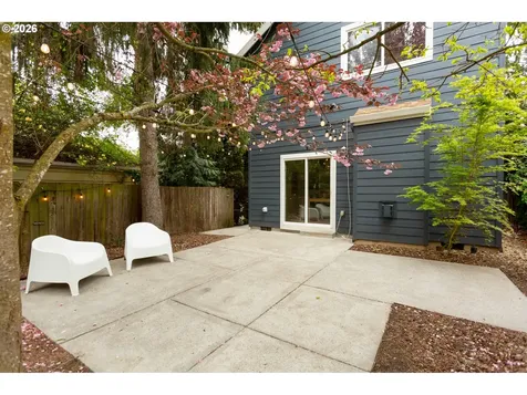 9211 N Clarendon Avenue Portland OR 97203